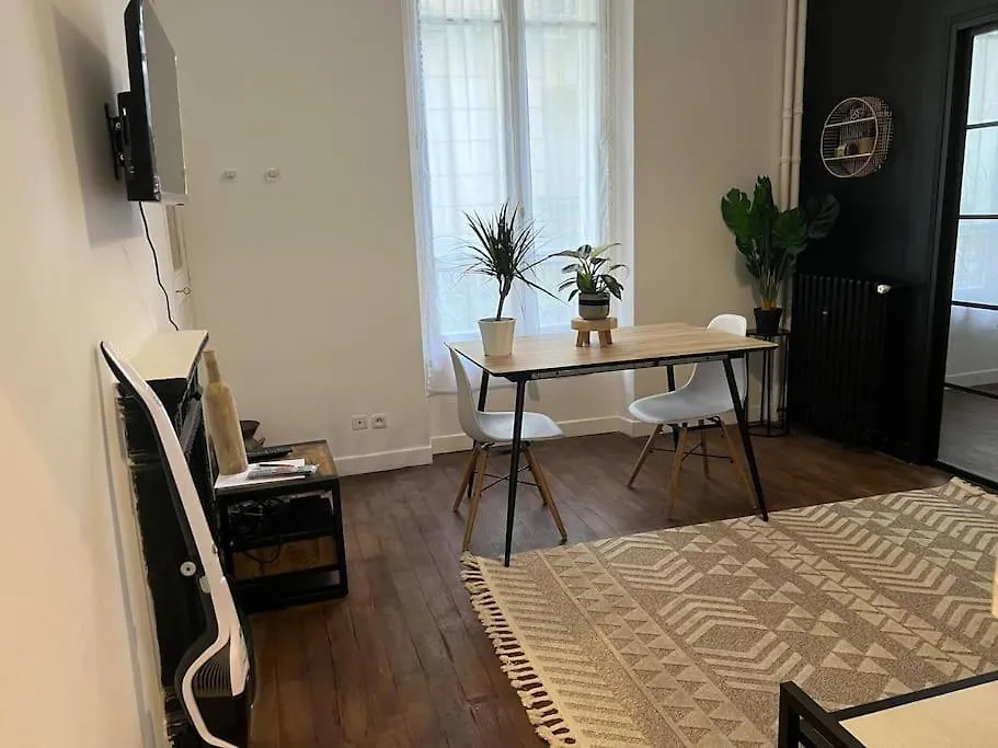 Appartement Magnifique 18 *